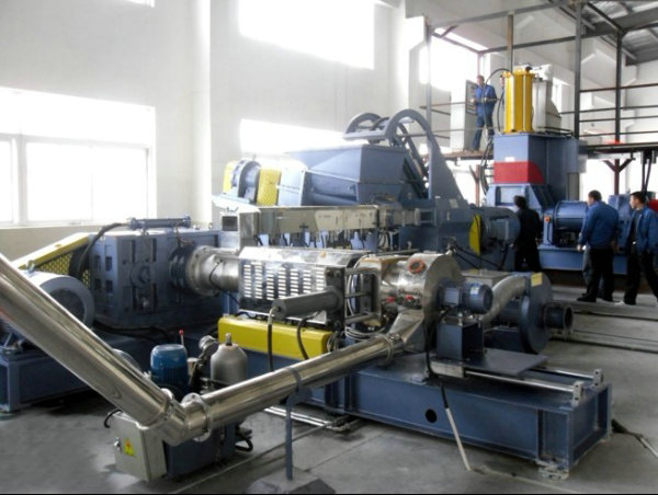 注塑/挤塑/吹膜色母粒|母粒|复合塑料颗粒生产设备展示...